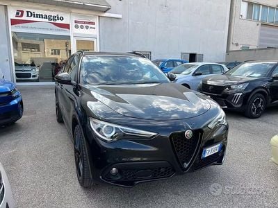 Begagnad Alfa Romeo Stelvio Executive 210 HK (154 kW) 2018 Svart SUV