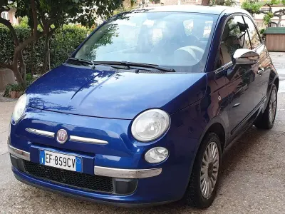 Usata Fiat 500 Lounge 69 CV (50 kW) 2010 Blu/azzurro Utilitaria