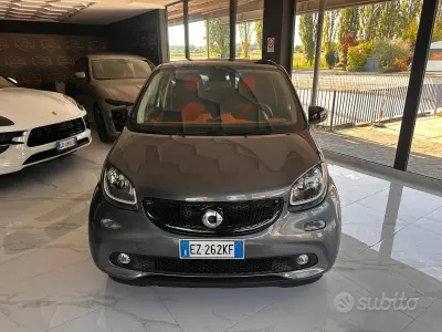 Usata Smart ForFour Prime 90 CV (66 kW) 2015 Grigio Utilitaria
