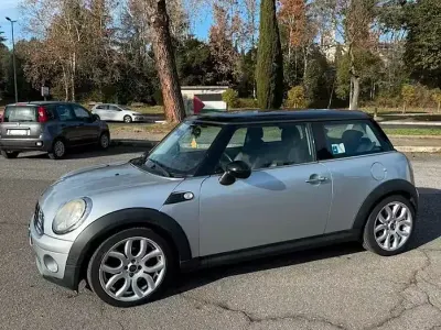 Usata Mini Cooper 109 CV (80 kW) 2009 Grigio Utilitaria