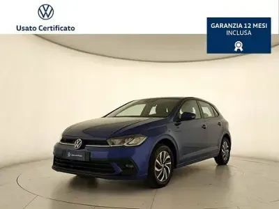Usata VW Polo Life 95 CV (69 kW) 2025 Blu Utilitaria