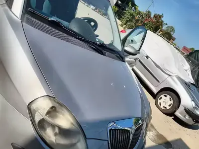 Usata Lancia Ypsilon 69 CV (50 kW) 2004 Grigio Utilitaria