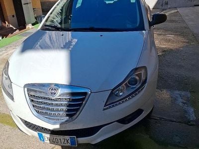 Usata Lancia Delta Silver 120 CV (88 kW) 2012 Bianco Utilitaria
