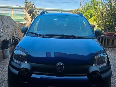 Usata Fiat Panda Cross Cross 69 CV (50 kW) 2019 Blu Utilitaria