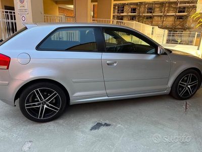 Usata Audi A3 140 CV (102 kW) 2005 Grigio Utilitaria