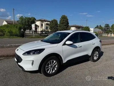 Usata Ford Kuga Titanium 120 CV (88 kW) 2024 Bianco SUV