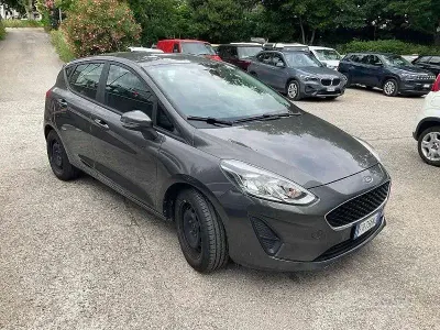 Usata Ford Fiesta Titanium 85 CV (62 kW) 2018 Grigio Utilitaria