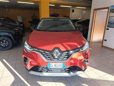 Usata Renault Captur Techno 145 CV (106 kW) 2023 Rosso SUV