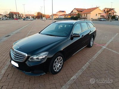 Usata Mercedes E200 Executive 136 CV (100 kW) 2014 Nero Station wagon
