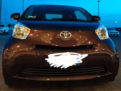 Usata Toyota iQ 68 CV (50 kW) 2009 Lilla Utilitaria