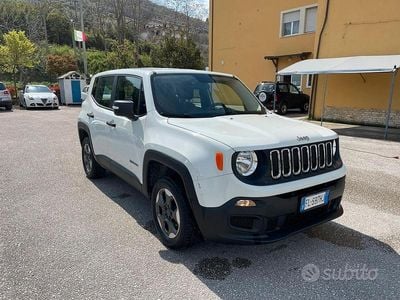 Usata Jeep Renegade Sport 140 CV (102 kW) 2017 Bianco SUV