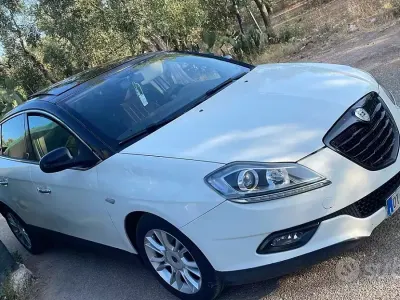 Usata Lancia Delta 120 CV (88 kW) 2009 Bianco Utilitaria