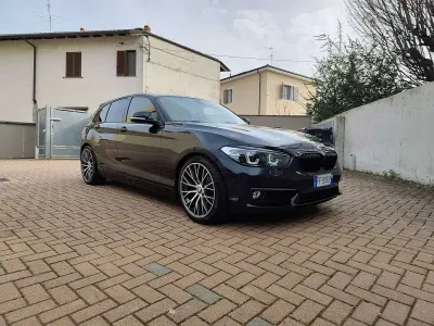 Usata BMW 120 184 CV (135 kW) 2016 Nero Utilitaria