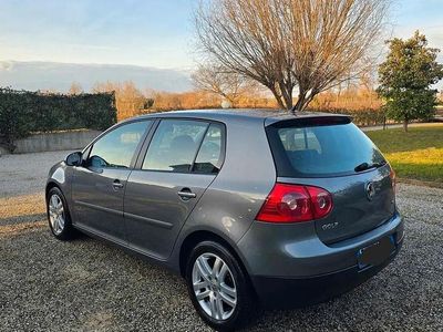 Usata VW Golf V 102 CV (75 kW) 2007 Grigio Berlina