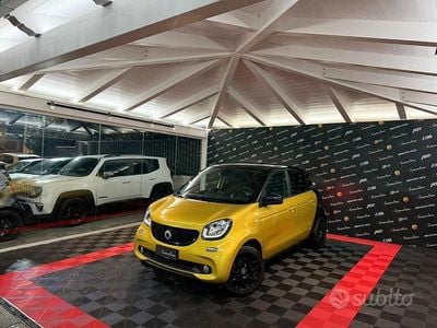Usata Smart ForFour Passion 90 CV (66 kW) 2016 Giallo Utilitaria