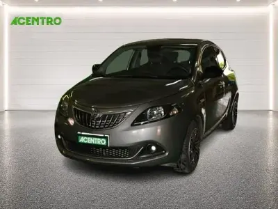 Usata Lancia Ypsilon Gold 69 CV (50 kW) 2023 Utilitaria
