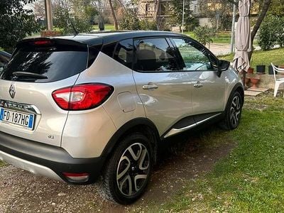 Usata Renault Captur 90 CV (66 kW) 2016 Grigio SUV