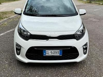 Usata Kia Picanto X-Line 67 CV (49 kW) 2023 Bianco Utilitaria