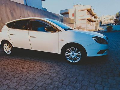 Usata Lancia Delta 120 CV (88 kW) 2009 Bianco Utilitaria