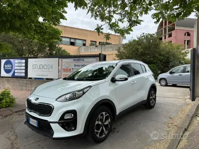 Second-hand Kia Sportage 132 CP (97 kW) 2019 Alb SUV