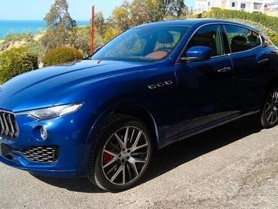 Usata Maserati Levante 275 CV (202 kW) 2017 Blu SUV