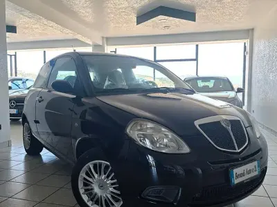 Usata Lancia Ypsilon 60 CV (44 kW) 2008 Grigio Utilitaria