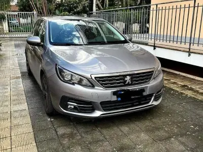Usata Peugeot 308 131 CV (96 kW) 2020 Grigio Berlina