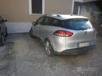 Usata Renault Clio Zen 90 CV (66 kW) 2017 Grigio Station wagon