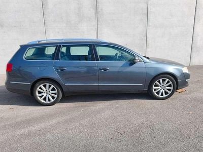 Usata VW Passat Highline 140 CV (102 kW) 2010 Grigio Station wagon