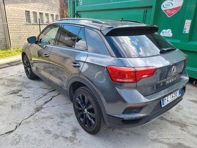 Usata VW T-Roc Advance 150 CV (110 kW) 2020 Grigio SUV
