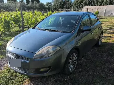 Usata Fiat Bravo 120 CV (88 kW) 2012 Blu Utilitaria