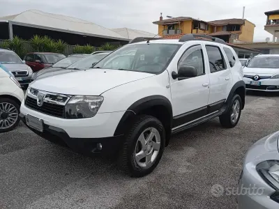 Usata Dacia Duster Lauréate 110 CV (80 kW) 2011 Bianco SUV