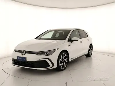 Occasion VW Golf VIII R-line 150 ch (110 kW) 2023 Blanc Berline