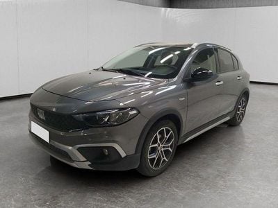 Usata Fiat Tipo Cross 101 CV (74 kW) 2022 Grigio Berlina