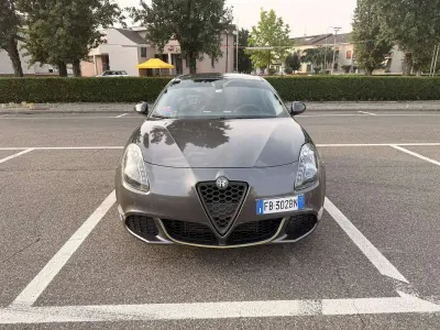 Usata Alfa Romeo Giulietta Progression 105 CV (77 kW) 2015 Grigio Utilitaria