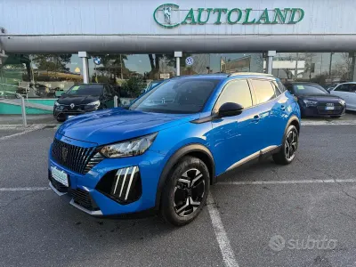 Usata Peugeot 2008 Allure 102 CV (75 kW) 2024 Bluazzurro SUV