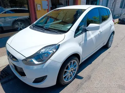 Usata Hyundai ix20 Comfort 77 CV (56 kW) 2011 Bianco Utilitaria