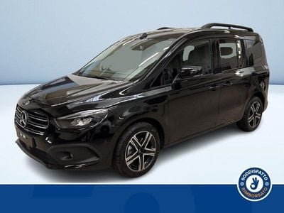 Usata Mercedes T180 115 CV (84 kW) 2025 Nero Monovolume