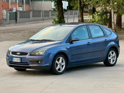Usata Ford Focus 90 CV (66 kW) 2006 Blu Berlina
