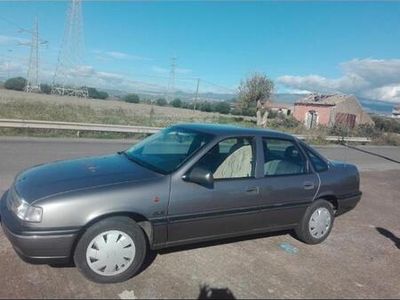 Usata Opel Vectra 75 CV (55 kW) 1991 Grigio Berlina