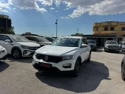 Usata VW T-Roc Business 116 CV (85 kW) 2019 Bianco SUV