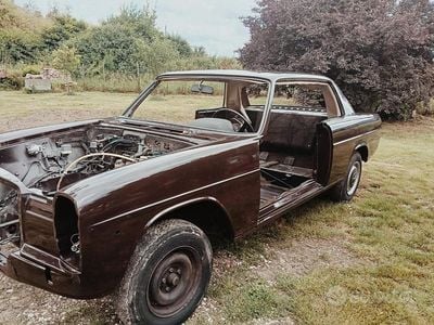 Usata Mercedes W114 1970 Marrone Coupé