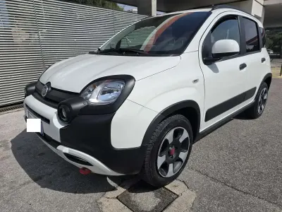 Usata Fiat Panda Cross Cross 69 CV (50 kW) 2024 Bianco Utilitaria