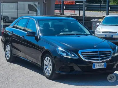 Usata Mercedes E220 Premium 136 CV (100 kW) 2013 Nero Berlina