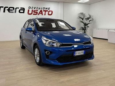 Usata Kia Rio Style 101 CV (74 kW) 2022 Blu Berlina