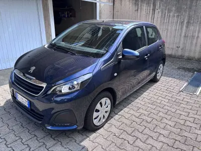 Usata Peugeot 108 Access 69 CV (50 kW) 2017 Blu/azzurro Utilitaria
