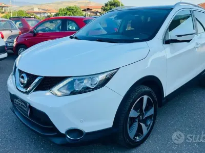 Usata Nissan Qashqai Tekna 110 CV (80 kW) 2016 Bianco SUV