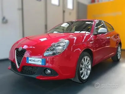 Usata Alfa Romeo Giulietta Super 120 CV (88 kW) 2018 Rosso Utilitaria