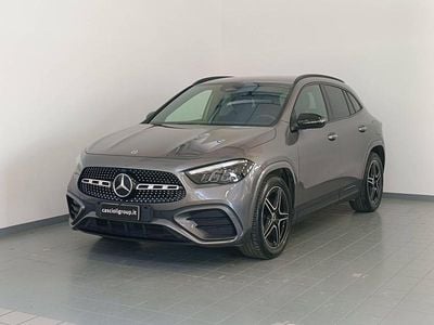 Usata Mercedes GLA180 AMG line 116 CV (85 kW) 2023 Grigio SUV