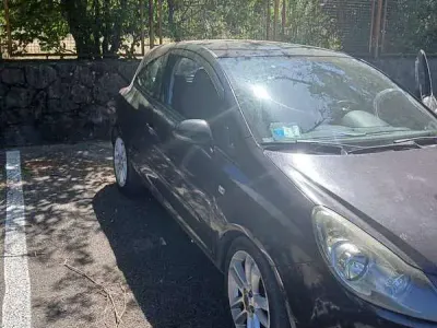 Usata Opel Corsa Enjoy 90 CV (66 kW) 2006 Nero Utilitaria